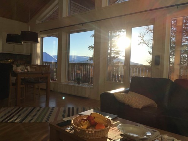 Allrum i kvällsljus