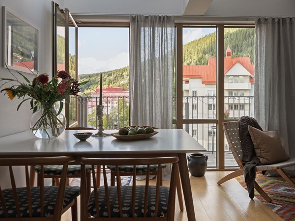 Matplats i vardagsrummet(8)