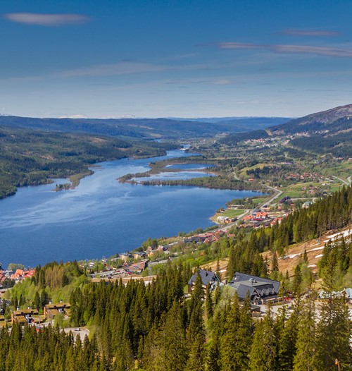 Bygg ditt drömhem! Se PeakFasts attraktiva tomter i olika delar av Sverige